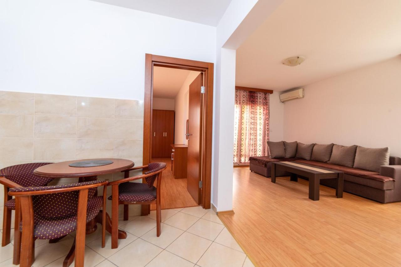 Apartmani Jovan Budva Exteriör bild