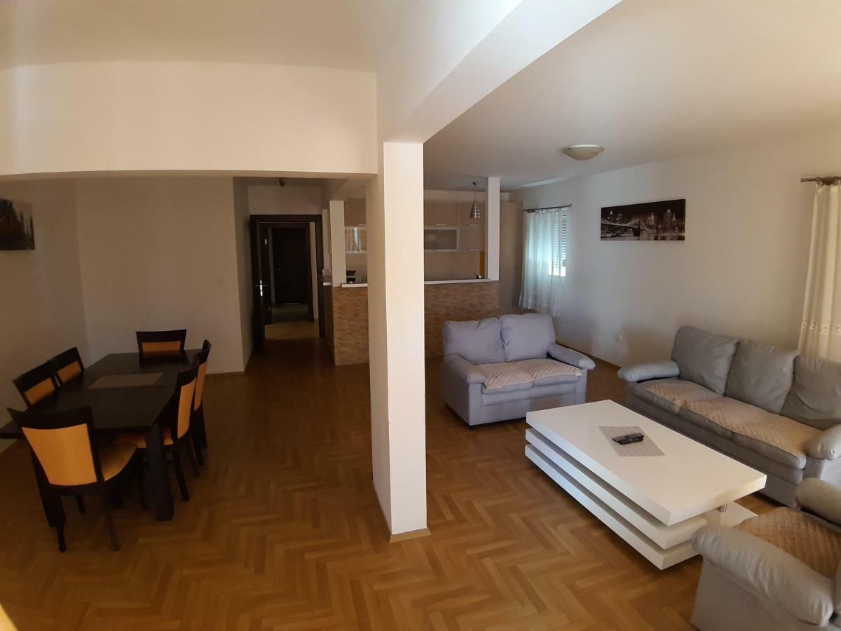 Apartmani Jovan Budva Exteriör bild
